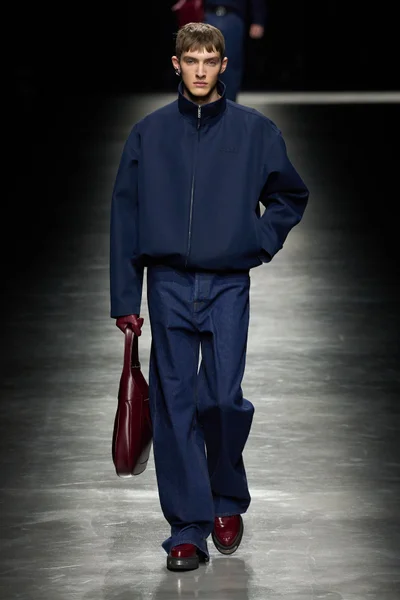 Look 34